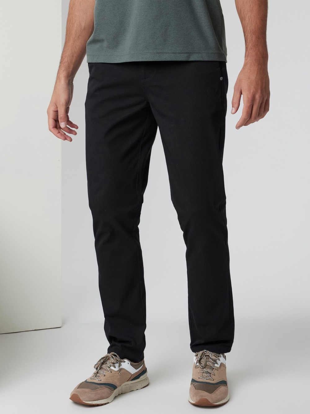 New Vuori Men’s All Ways Chino Black Size 32” V447 | Inseam 31”